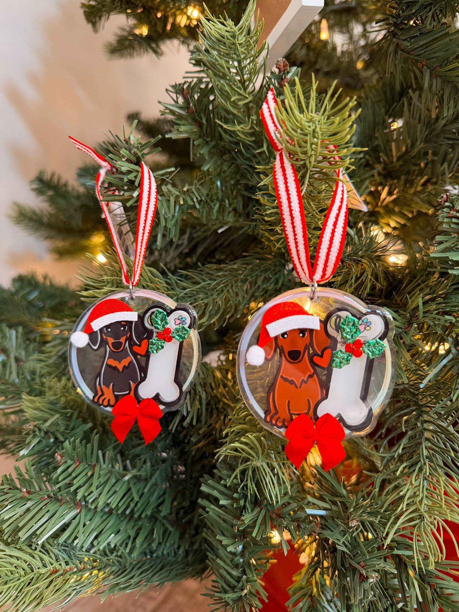 Dachshund Christmas Ornament - Modern Companion