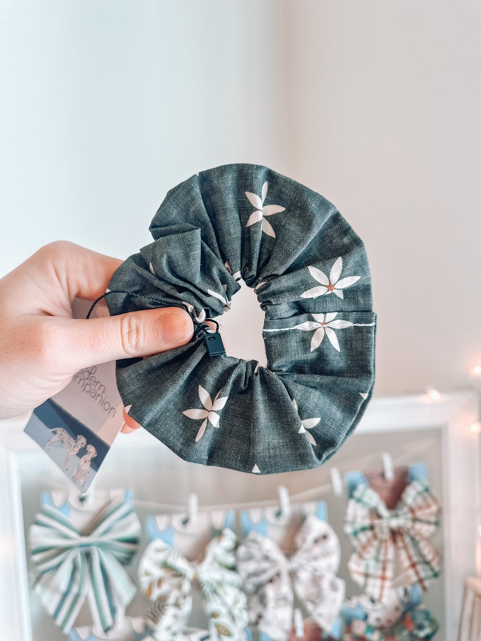 Star Scrunchie - Modern Companion