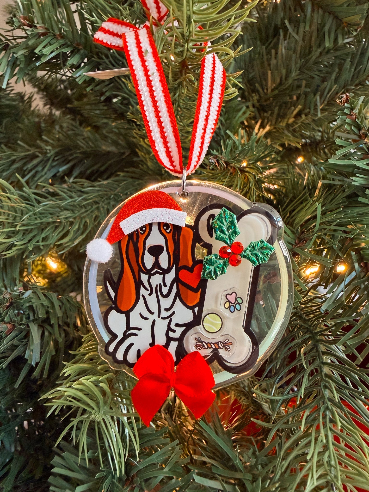Basset Hound Christmas Ornament - Modern Companion