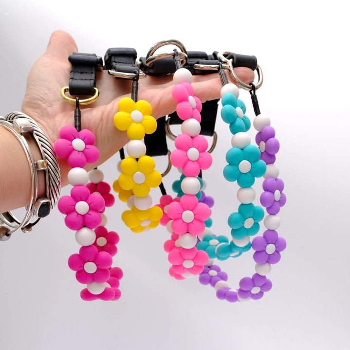 Flower Beaded Pet Collar - Modern Companion