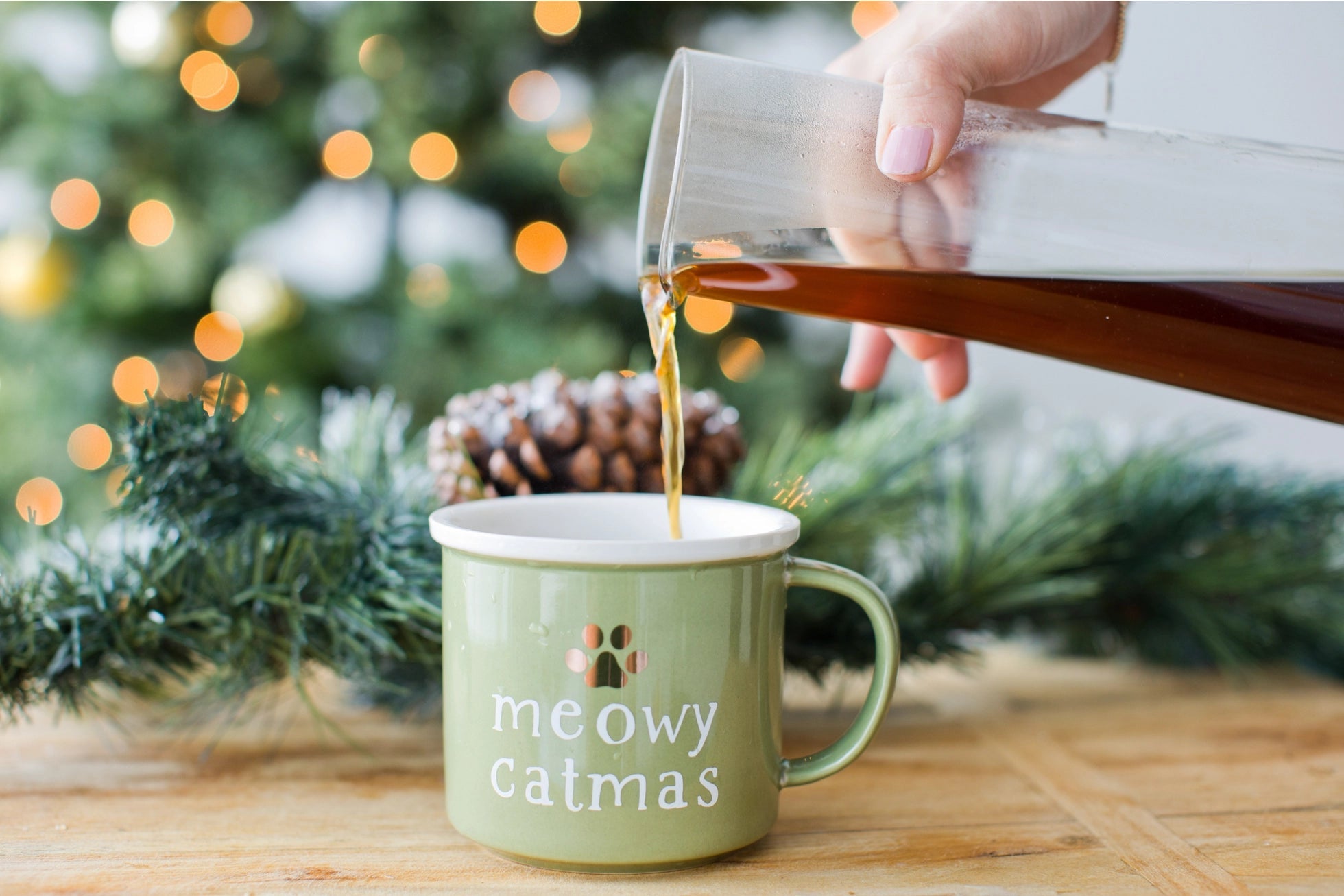 Meowy Catmas Camper Mug - Modern Companion