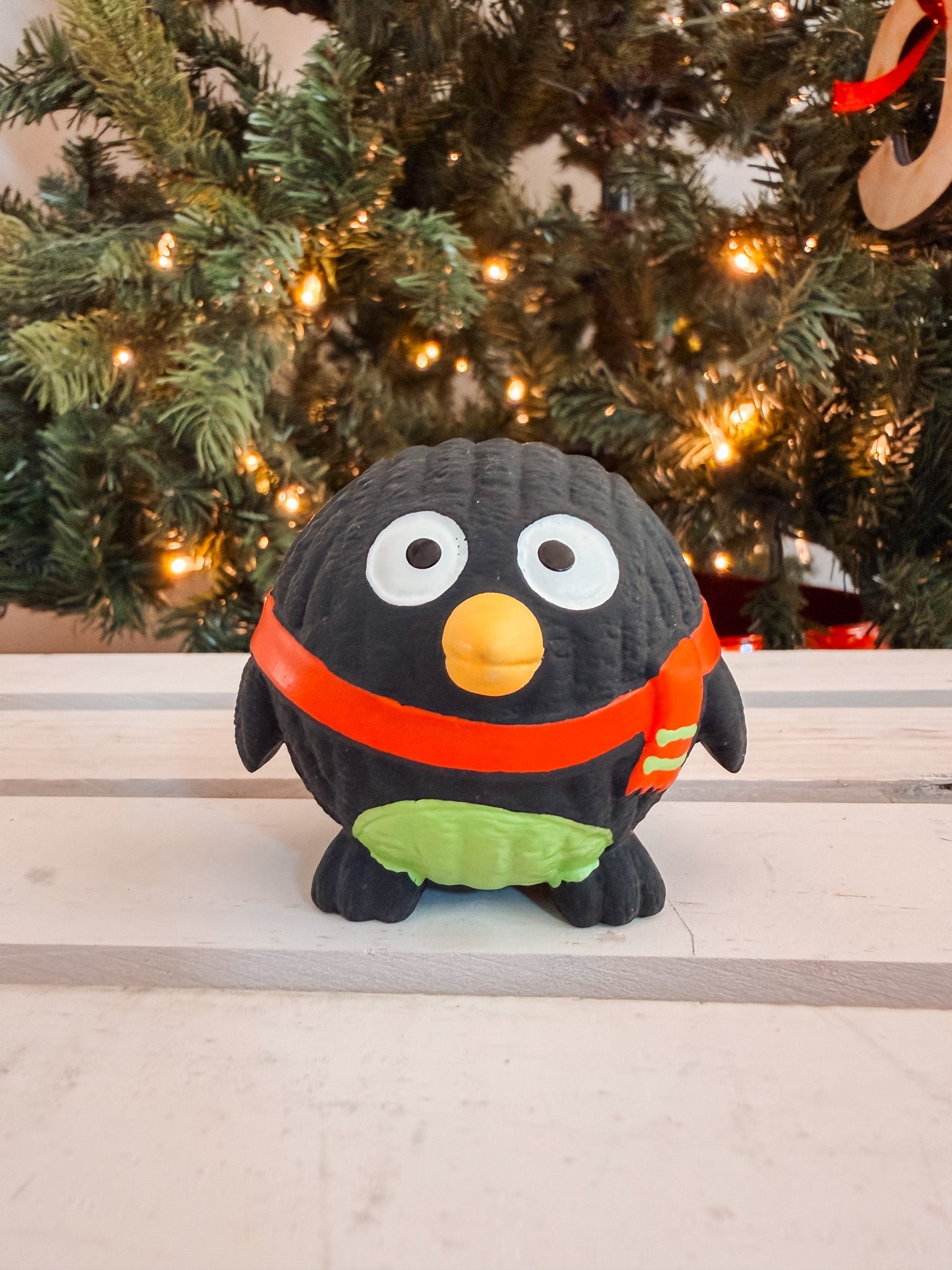 Penguin Ruff - Tex Ball - Modern Companion