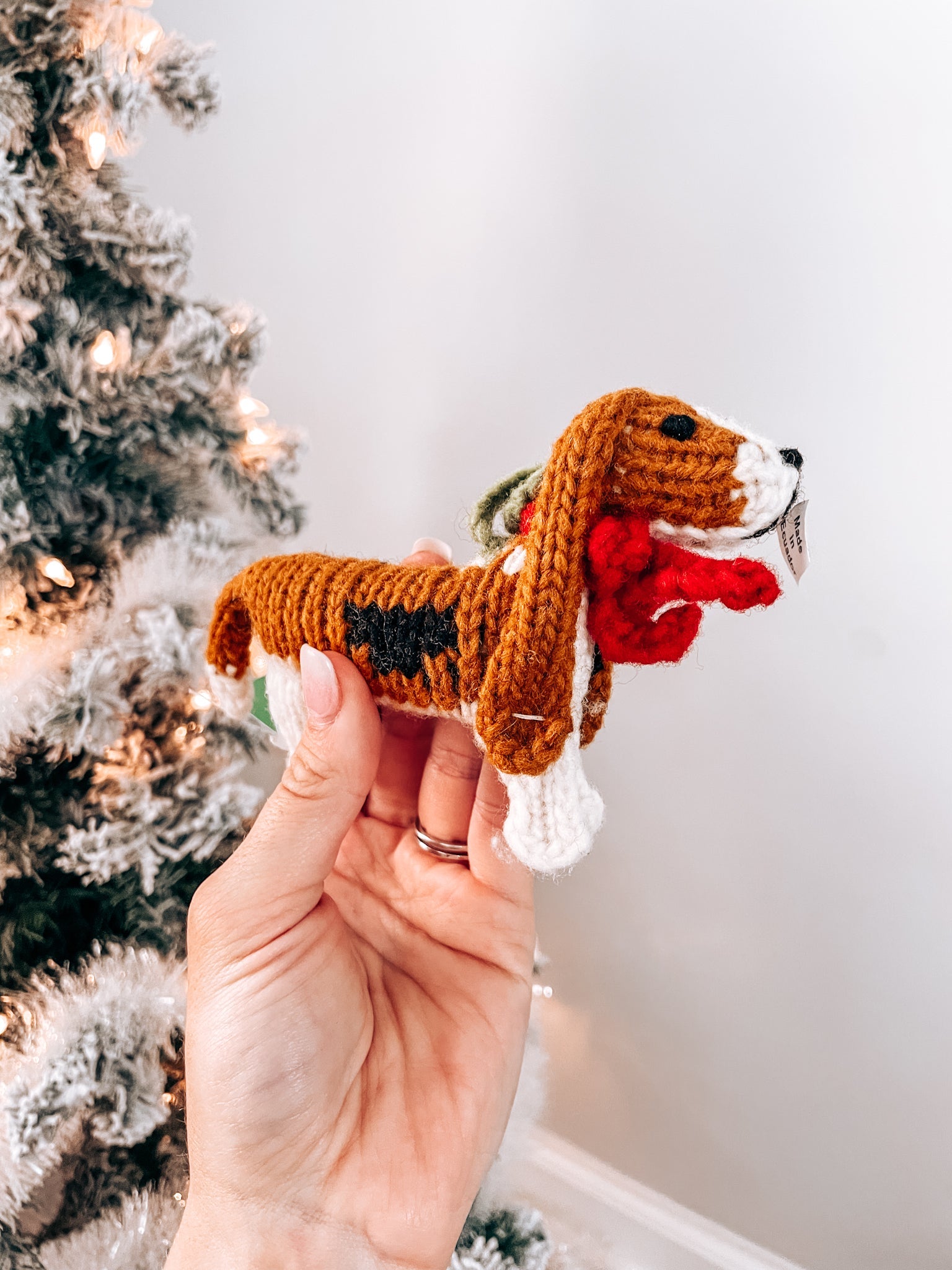 Basset Hound Ornament - Modern Companion