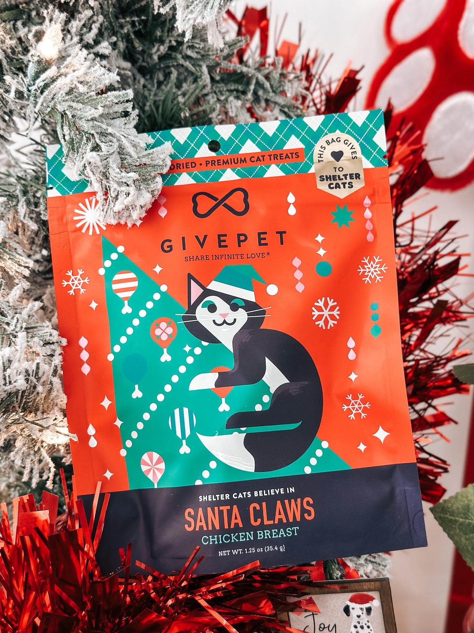 Freeze Dried Chicken Santa Claws Cat Treats - Modern Companion