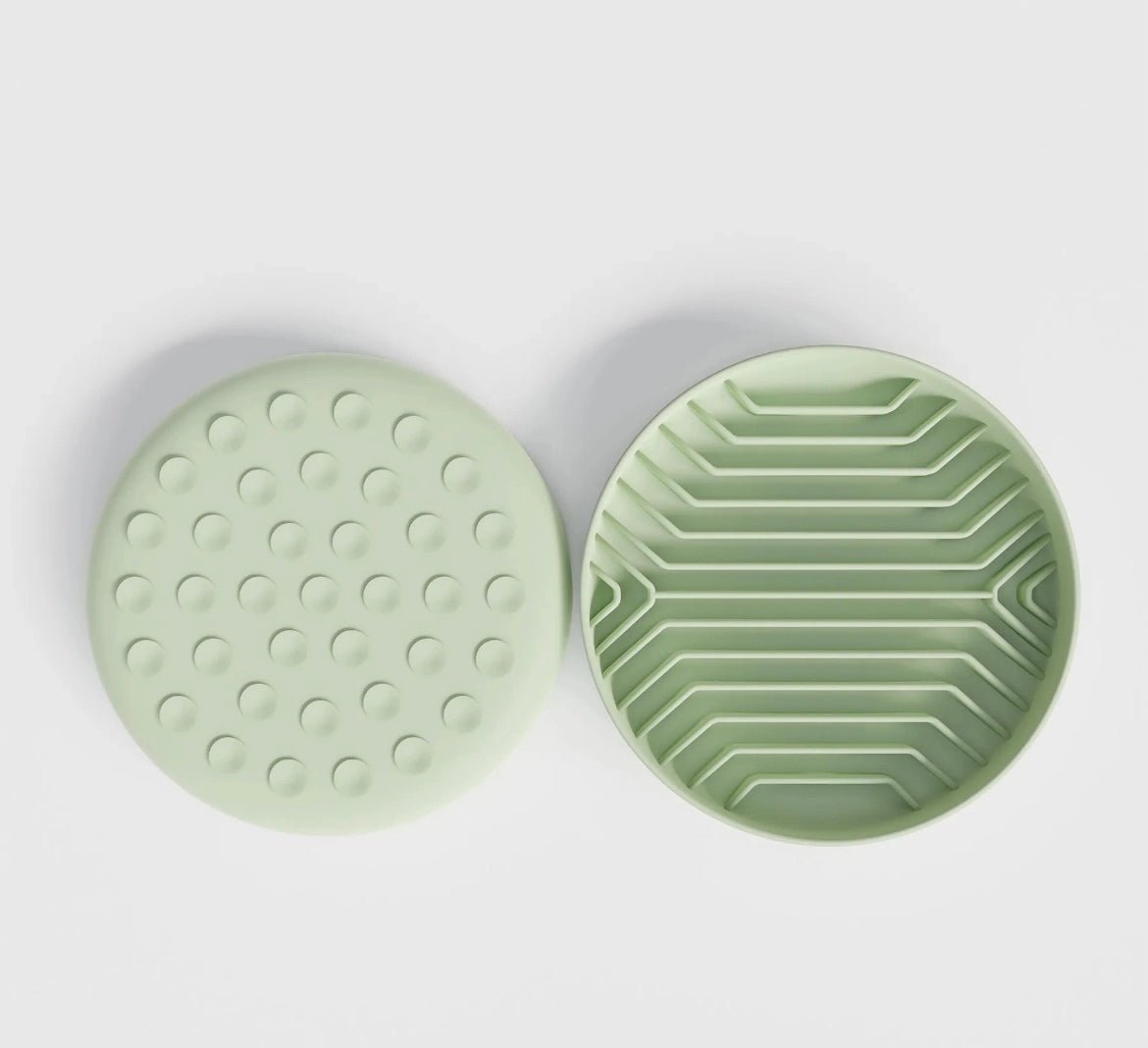 Silicone top slow feeder