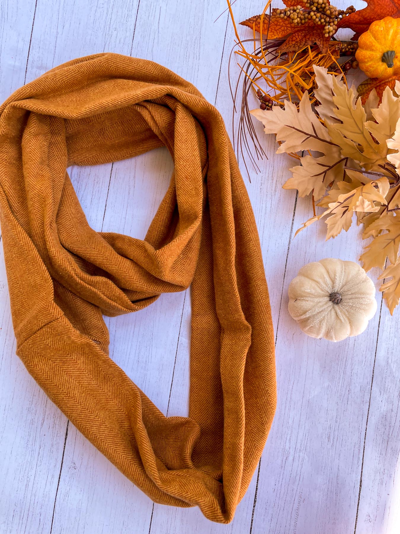 Orla Human Scarf - Modern Companion